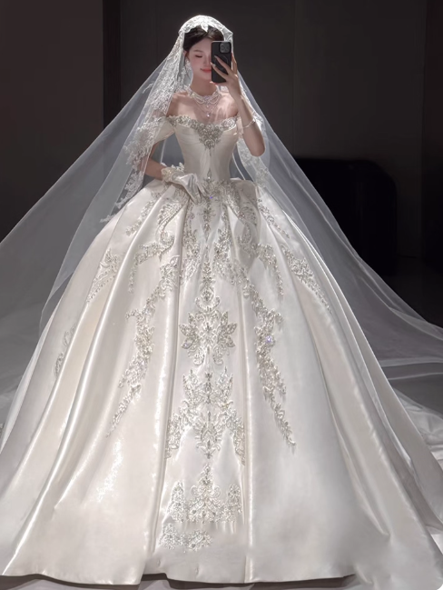 Princess Off-the-shoulder Ball Gown White Wedding Dress Satin Beaded Bridal Dress Elegant Bridal Gown EW004