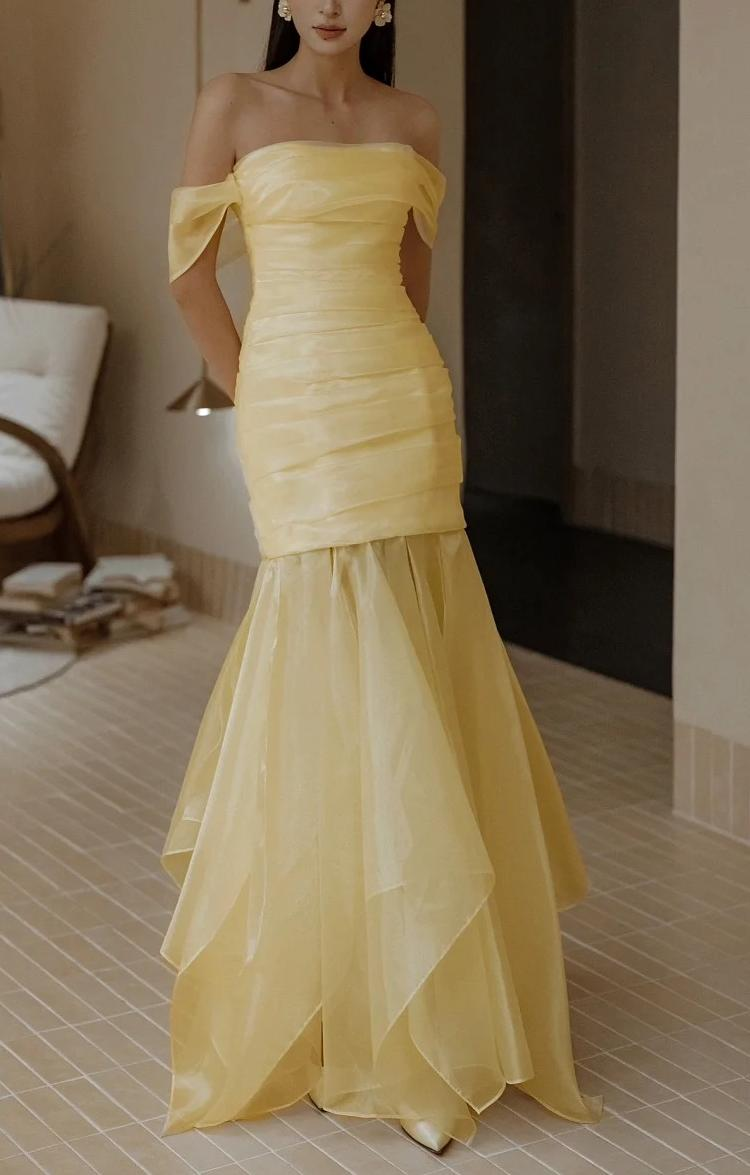 PROM DRESSES