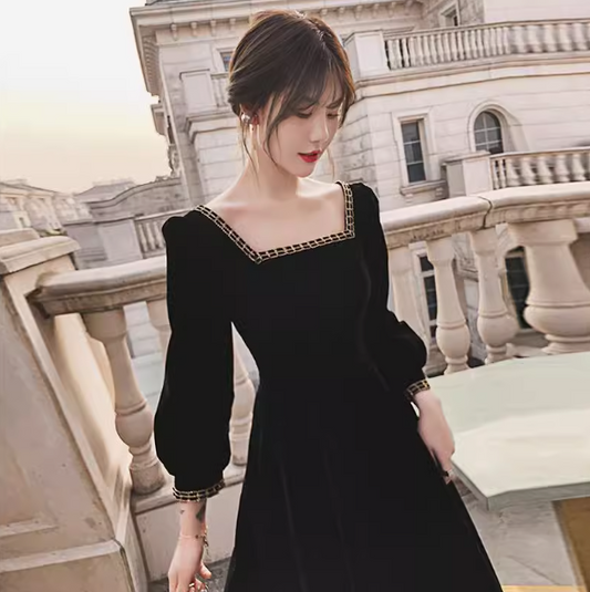 Schwarzes Temperamentkleid High-End-Licht Luxuskleid ED0158