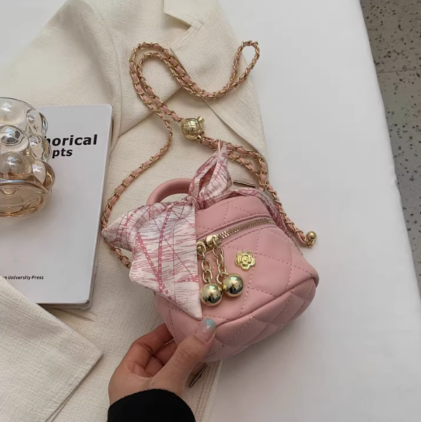Chanel style diamond chain mini square bucket bag ED0321
