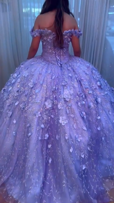 Gorgeous Purple Prom Dress Off-shoulder Ball Gown Quinceanera Dress Tulle Appliques Sweet 16 Dress EA09205