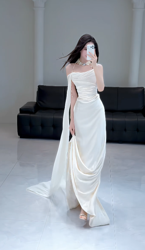 Elegant White Off-shoulder Sheath Satin Weddding Dress for Bride EA09619