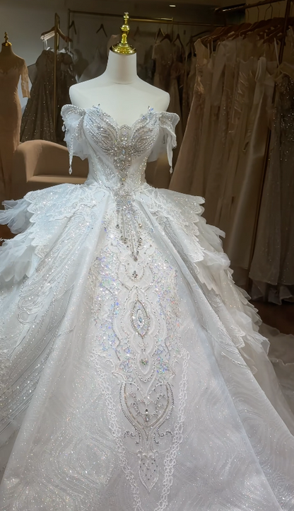 Elegant White Off-shoulder A-Line Tulle Weddding Dress for Bride EA09621