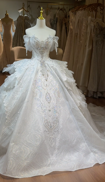Elegant White Off-shoulder A-Line Tulle Weddding Dress for Bride EA09621