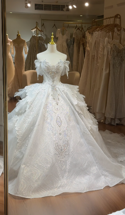 Elegant White Off-shoulder A-Line Tulle Weddding Dress for Bride EA09621