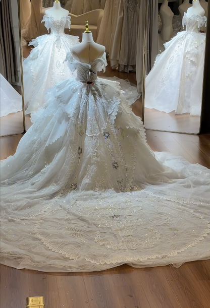 Elegant White Off-shoulder A-Line Tulle Weddding Dress for Bride EA09621