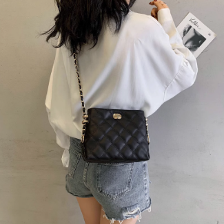 Sac messager tendance haut de gamme, sac polyvalent à chaîne en diamant de style ins ED0096