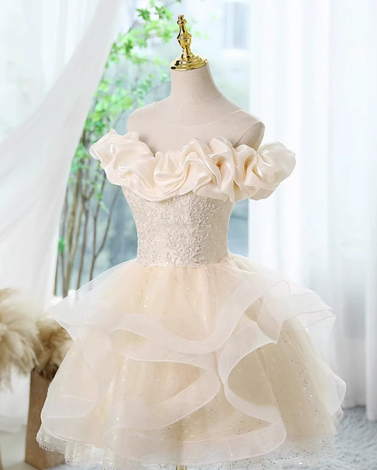 Champagnerfarbenes, schulterfreies, kurzes A-Linien-Ballkleid aus Tüllspitze, champagnerfarbenes Homecoming-Kleid ED01055