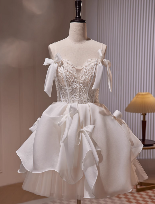 Cremefarbenes A-Linien-Kurzballkleid mit Spaghettiträgern und Tüllspitze, Cremefarbenes Homecoming-Kleid, Geburtstagskleid ED1072