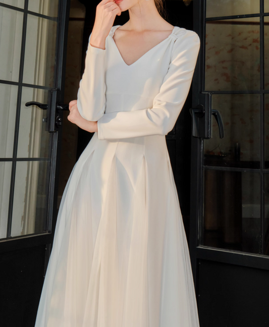 Weißes Langarmkleid im französischen Stil A-Linie ED01082