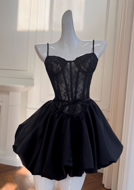 Schwarzes A-Linien-Ballkleid mit herzförmigem Ausschnitt und Spitze aus Satin, kurzes Ballkleid, schwarzes Homecoming-Kleid ED01153