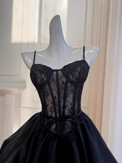 Schwarzes A-Linien-Ballkleid mit herzförmigem Ausschnitt und Spitze aus Satin, kurzes Ballkleid, schwarzes Homecoming-Kleid ED01153