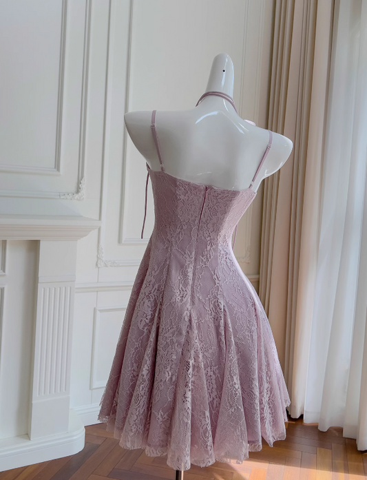 Hellviolettes kurzes A-Linien-Ballkleid mit Spaghettiträgern und Spitze, violettes Homecoming-Kleid ED01155