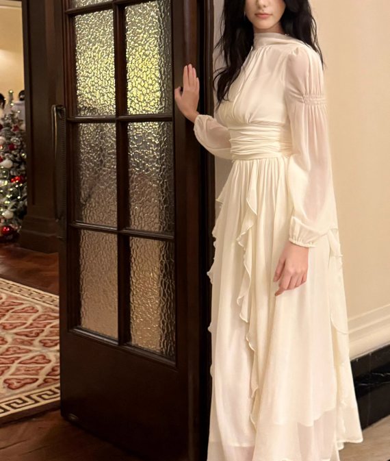 Elegantes französisches cremefarbenes Langarmkleid ED01170