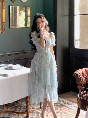 Neue stil rüschen taille schlank unregelmäßigen sanfte stil blau floral chiffon-kleid für frauen ED0120