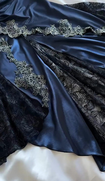 Robe de soirée élégante bleu marine à bretelles spaghetti et appliques en satin style sirène ED01319