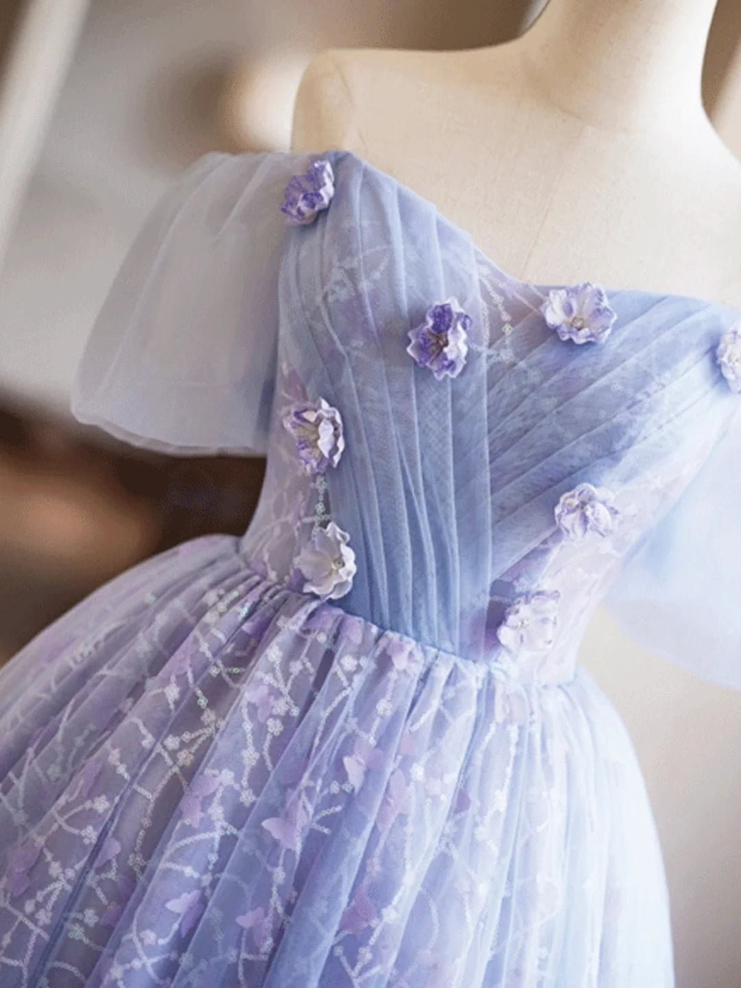 Lavendelfarbenes Homecoming-Kleid mit Pailletten und Applikationen, wunderschönes kurzes A-Linien-Ballkleid ED01327