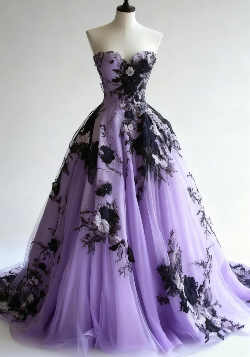 Light Champagne A-line Sweetheart Neckline Tulle Applique Wedding Dress, Vintage Long Evening Gown ED01330