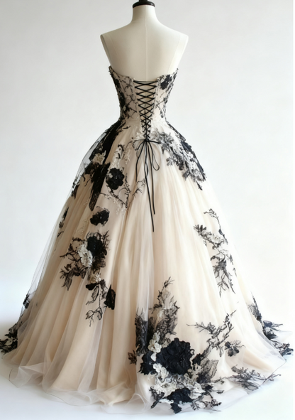 Light Champagne A-line Sweetheart Neckline Tulle Applique Wedding Dress, Vintage Long Evening Gown ED01330