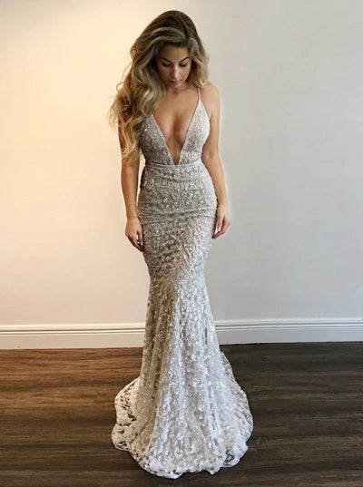 Superbe robe de soirée sirène en dentelle blanc cassé à col en V ED01363