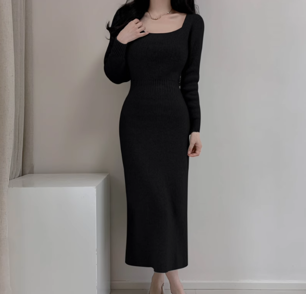 Slim Fit im französischen Stil mit sanftem Temperament und quadratischem Kragen, kann mit einem gestrickten Hüftrock ED0142 getragen werden