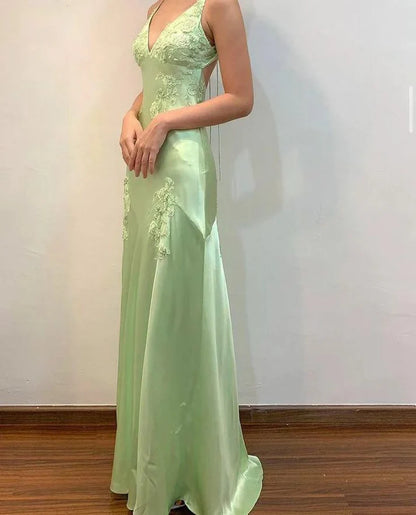 Schickes A-Linie Satin Spaghettiträger Grün Vintage Rückenfreies Langes Ballkleid ED01470