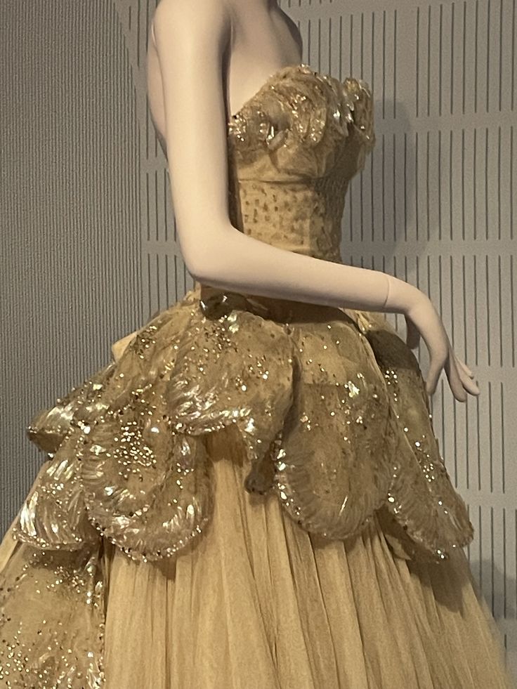 Gold A-line Strapless Tulle Sequined Long Ball Gown ED01479