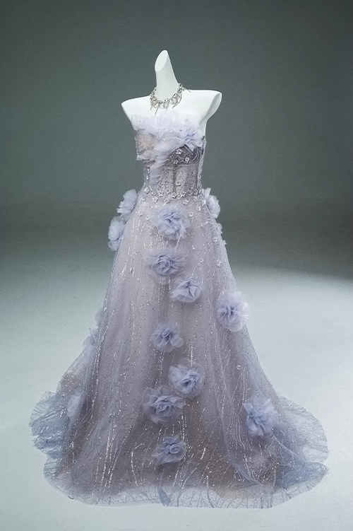 Robe de bal longue violet clair en tulle à paillettes, épaules dénudées, coupe trapèze, avec appliqués et perles ED01488