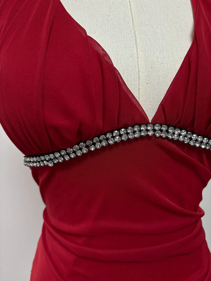 Burgunderrotes A-Linien-Neckholder-Chiffon-Ballkleid mit V-Ausschnitt und rückenfreiem Rücken, Brautjungfernkleid mit Knöchellänge ED01515