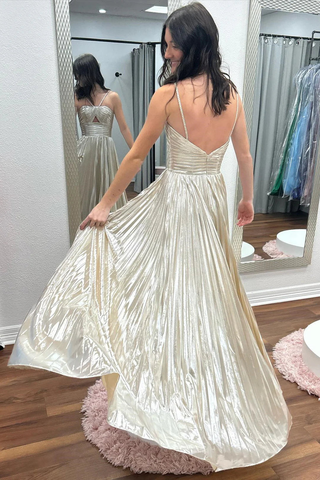 Robe de bal longue métallisée à bretelles spaghetti et fente ED01567