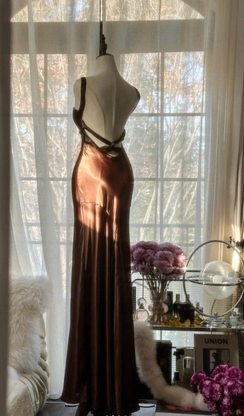 Robe de bal longue en satin style sirène vintage chocolat, décolleté en cœur, élégante robe de soirée ED01688
