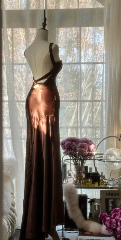 Robe de bal longue en satin style sirène vintage chocolat, décolleté en cœur, élégante robe de soirée ED01688