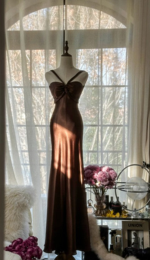 Robe de bal longue en satin style sirène vintage chocolat, décolleté en cœur, élégante robe de soirée ED01688