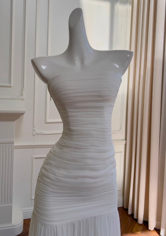 Weißes, figurbetontes Kleid, trägerloses Chiffon-Langballkleid, schlichtes Abendkleid ED01714