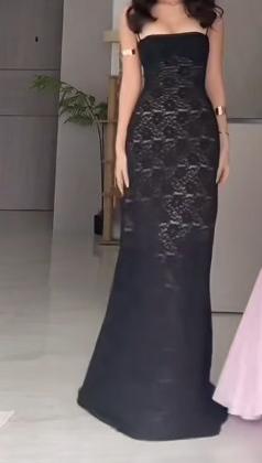 Robe de bal longue noire moulante à bretelles spaghetti en mousseline de soie, robe de soirée dos nu sexy ED01722