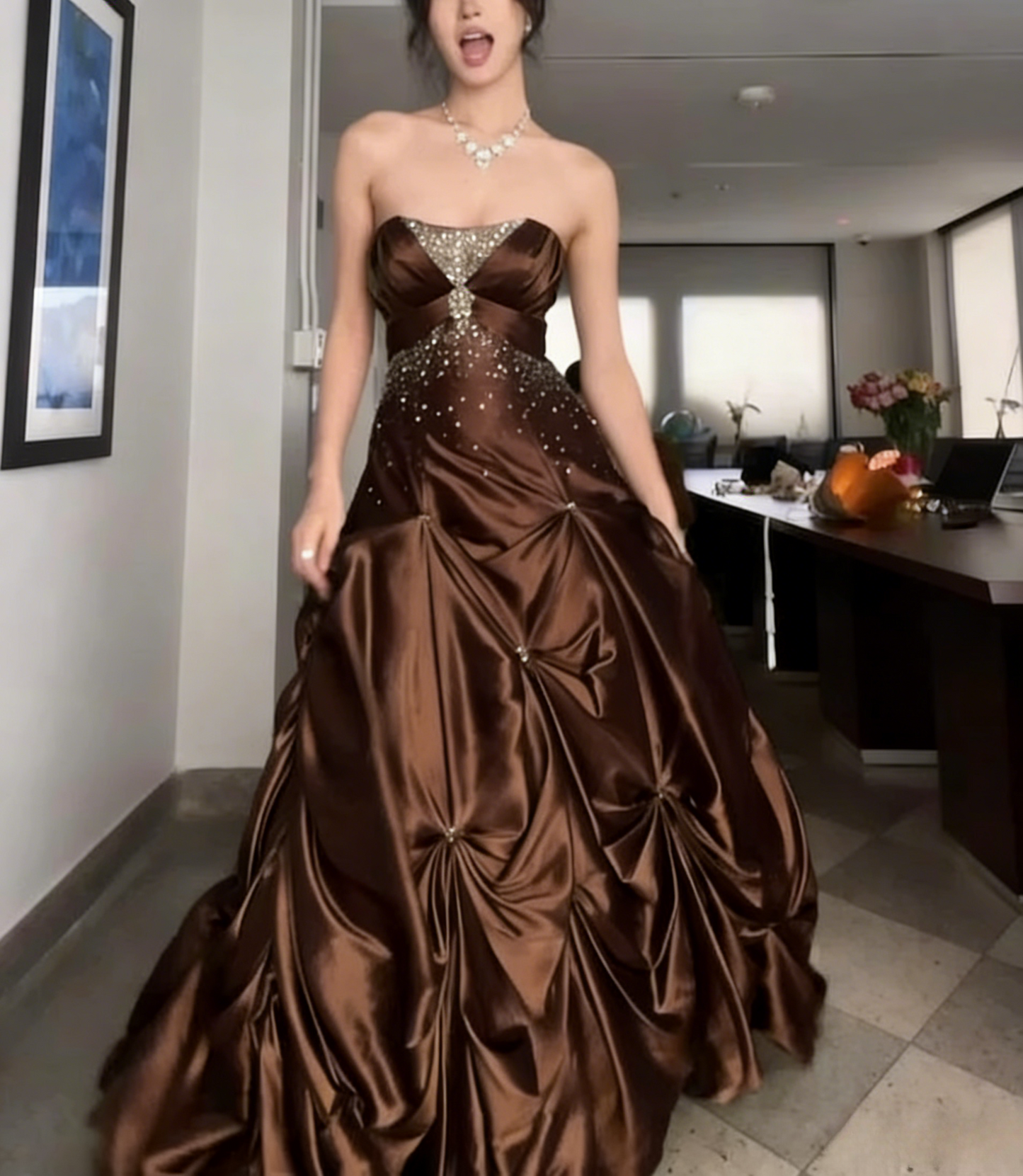 💚Jolie robe de bal longue vert forêt avec perles argentées, robe de soirée bustier en satin ED01741