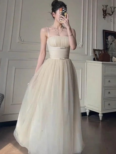 Robe de bal trapèze en tulle blanc cassé à bretelles spaghetti, robe d'anniversaire ED01749