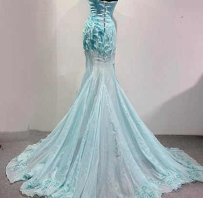 Eisblaues, trägerloses, langes Chiffon-Brautkleid im Meerjungfrauen-Stil mit Ombre-Effekt, Applikationen und Perlenbesatz, formelles Ballkleid ED01789