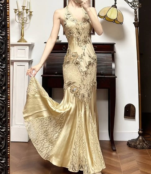 Robe de bal sirène dorée en satin avec appliques perlées et dos nu ED01790