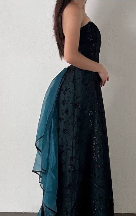 Vintage trägerloses blaues Satin-ärmelloses schwarzes Tüll-Perlen-Ballkleid Geburtstags-Abendkleid ED01828