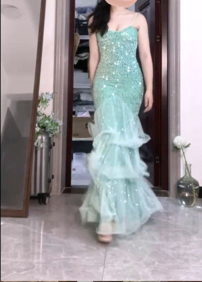 Robe de soirée sirène vert menthe à bretelles spaghetti et paillettes en tulle dos nu ED01836