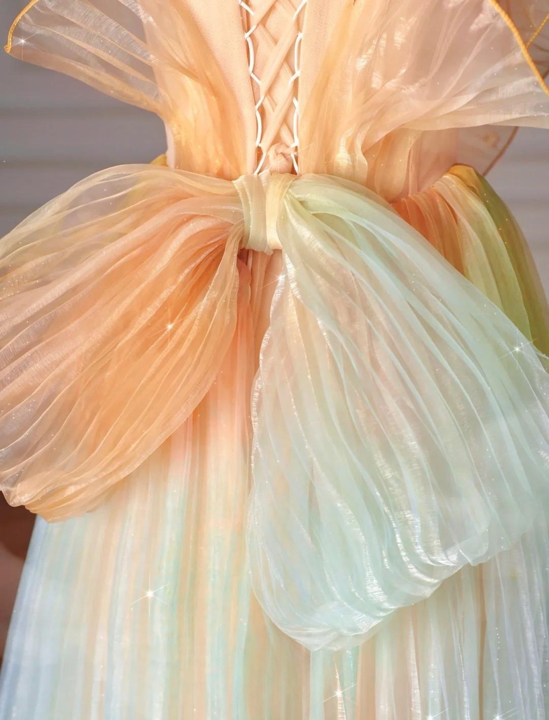 Schönes mehrfarbiges trägerloses A-Linien-Tüll-Langballkleid, Hochzeitskleid, Geburtstagskleid ED01842