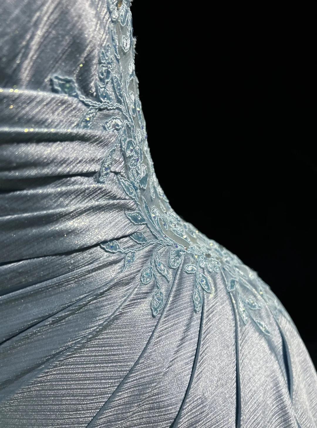 Wunderschönes Spaghettiträger-Meerjungfrauen-Glitzer-Satin-Langball-Abendkleid mit rückenfreiem Applique-Abendkleid Einfaches Hochzeitskleid ED01863