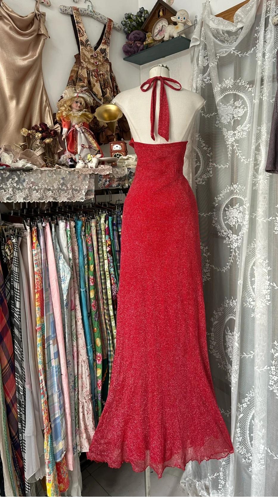 Enchanted Red A-Line Ball Gown 💫Chiffon Tulle Princess Halter &nbsp;Open Back Design for Galas Formal Events;