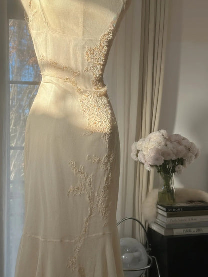 Gentle White V-neck Chiffon Lace Applique Short Party Dress Elegant Bridesmaids Dress Homecoming Dress ED02048