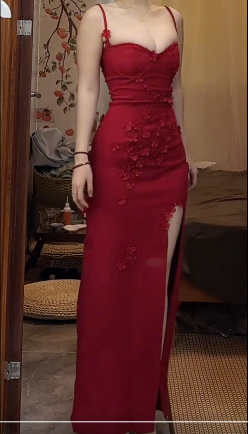 Robe de soirée moulante rouge élégante à bretelles spaghetti et fente en satin ED02077