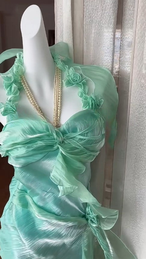Wunderschönes grünes Chiffon-Satin-Etuikleid mit Neckholder und 3D-Applikation, Cocktailkleid ED02084