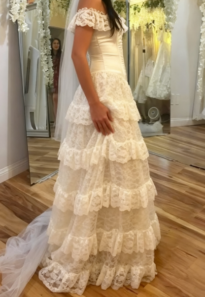 Elegant Ivory Off Shoulder Tulle Lace A-line Wedding Dress ED02101