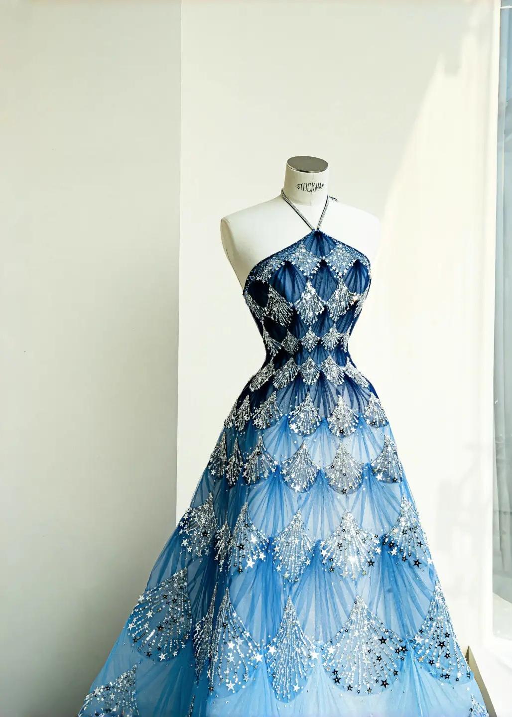 Modisches ozeanblaues Neckholder-A-Linien-Brautkleid mit Tüll und Pailletten, langes Ballkleid ED02111