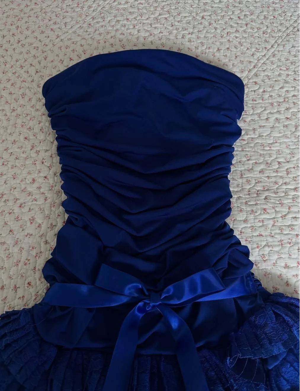 Vintage Dark Sapphire Trägerloses Chiffon-Spitzen-Kurzballkleid Süße Homecoming-Kleider ED02135